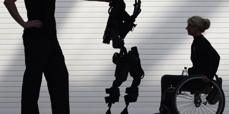 suit-x-phoenix-exoskeleton-solvelight